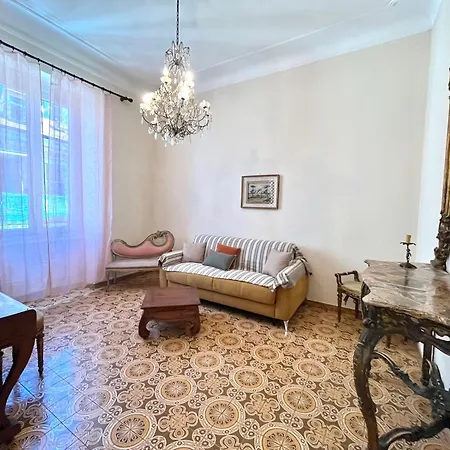 Creta House Apartment *